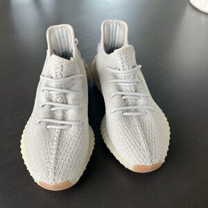 Yeezy Adidas Men’s size 10.5
